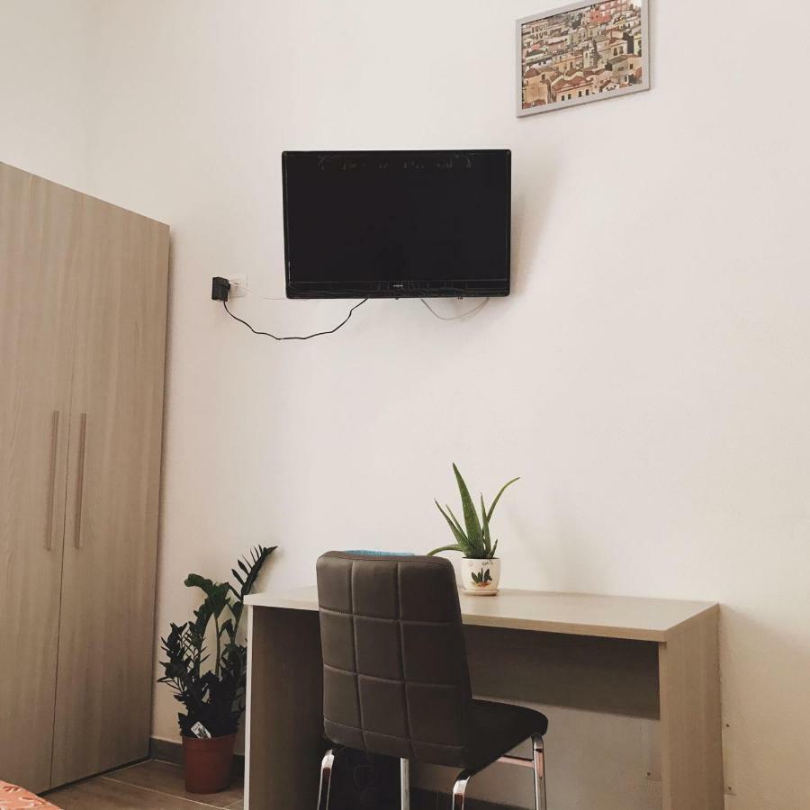 Boutique Oriente Express Hotel Cagliari Buitenkant foto