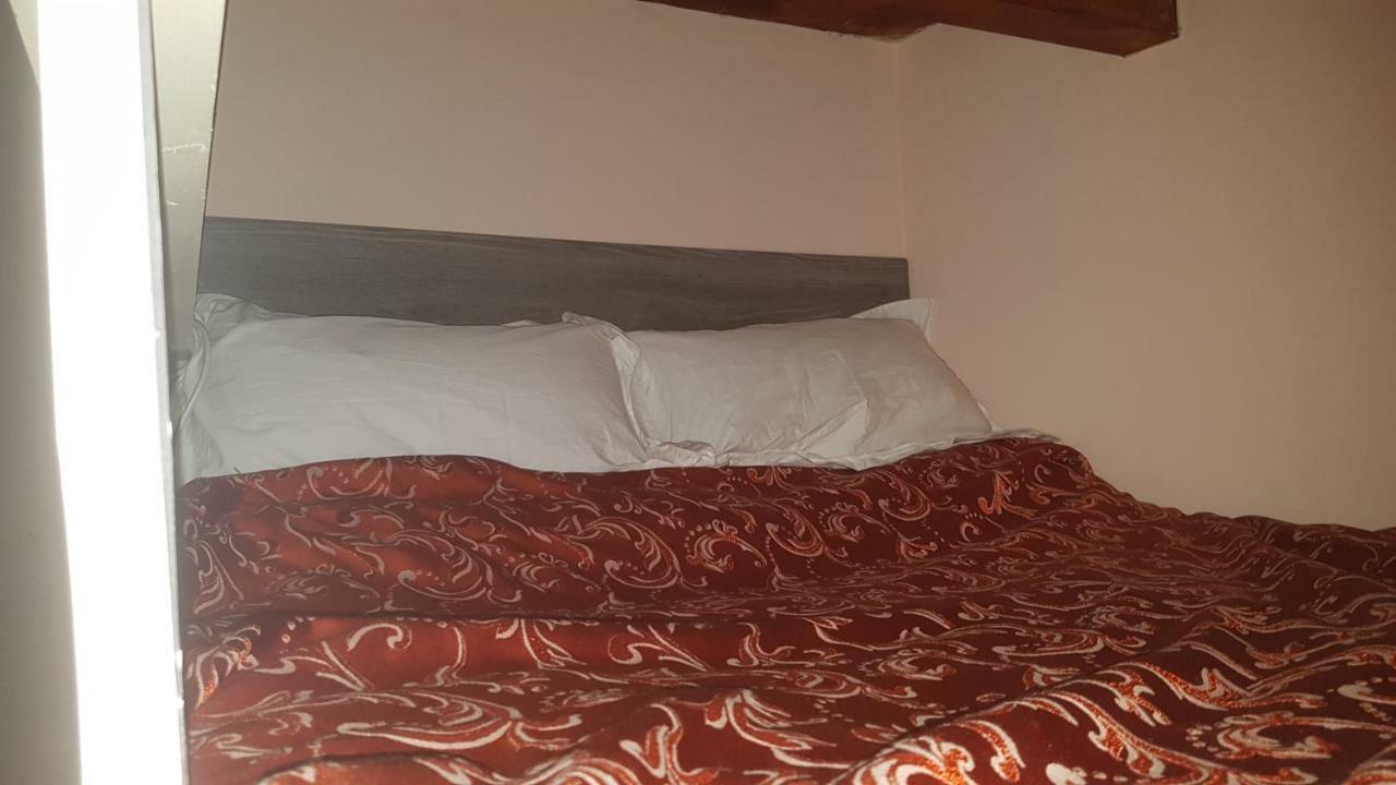 Boutique Oriente Express Hotel Cagliari Buitenkant foto